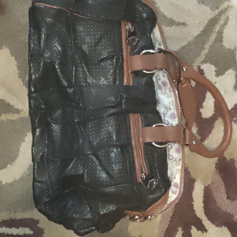 Purse with lots of pockets